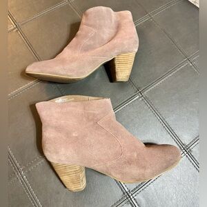 Women's Ecote Suede Ankle Boots Size 10